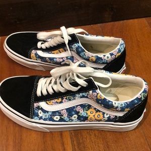 Vans womens shoes size 8.5